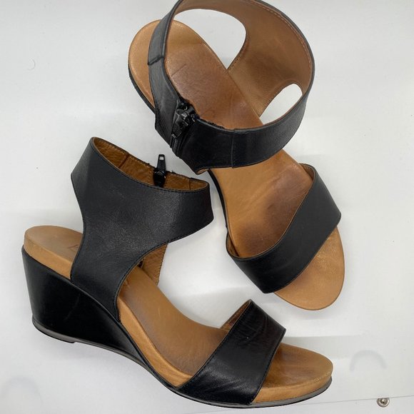 bueno Shoes - Bueno  Spain Black Leather Ida Strap Soft Leather Sandal Shoe Wedge  Size 39